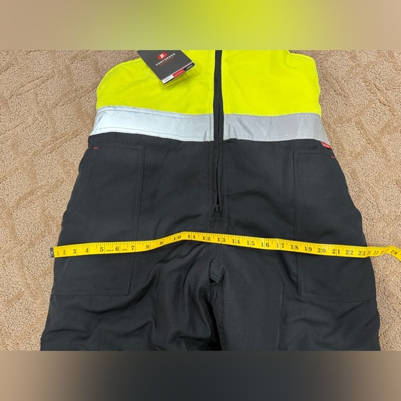 Insulated Thermal Bib Overalls - High Visibility Weather-Resistant - Picture 8 of 11